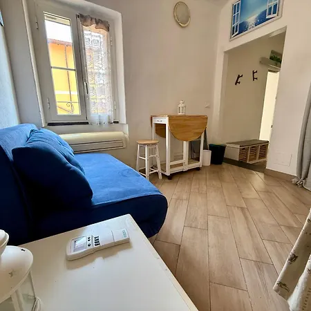Apartment Little Boat